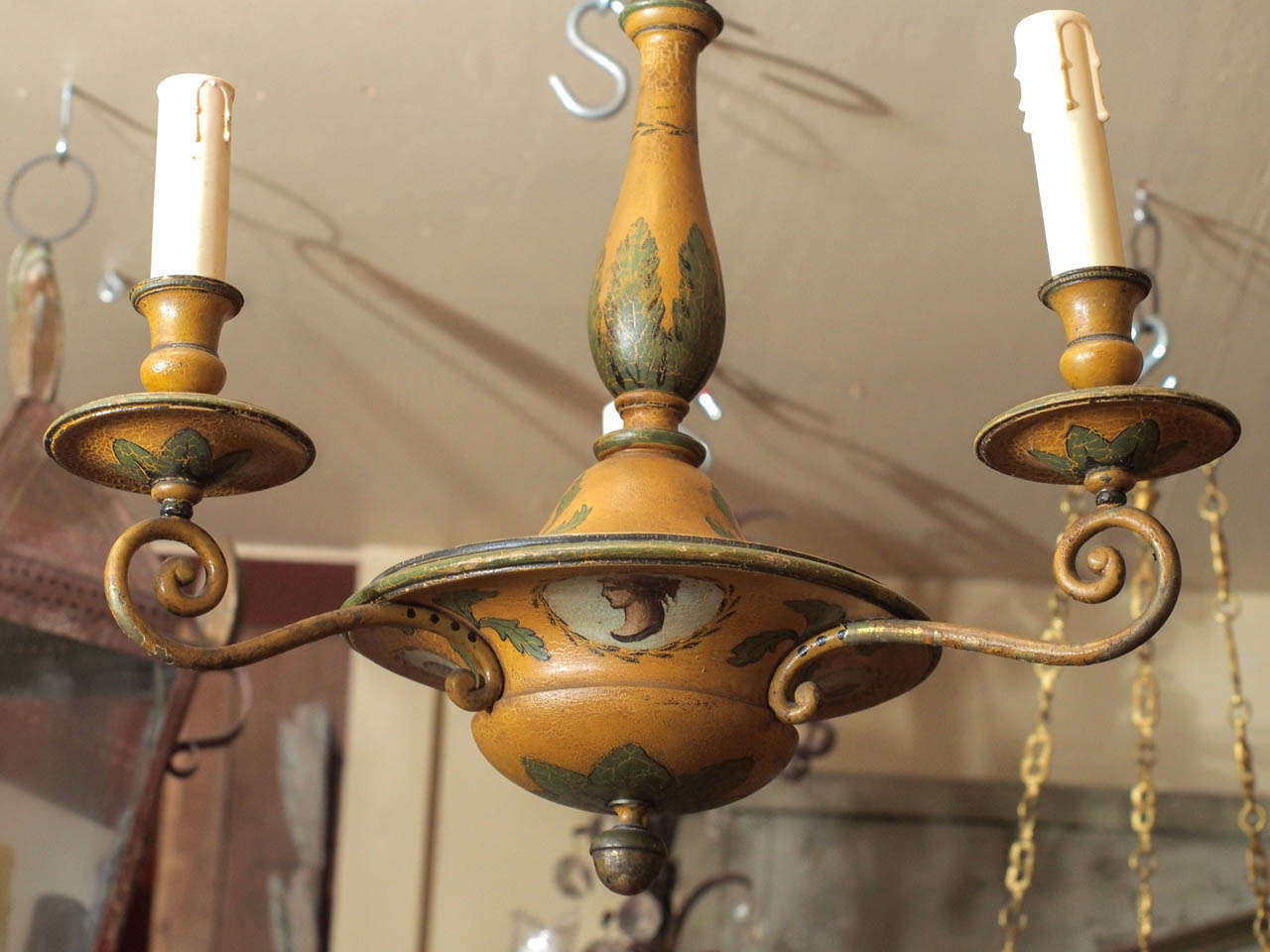 French Painted Tole Chandelier In Excellent Condition In New Orleans, LA