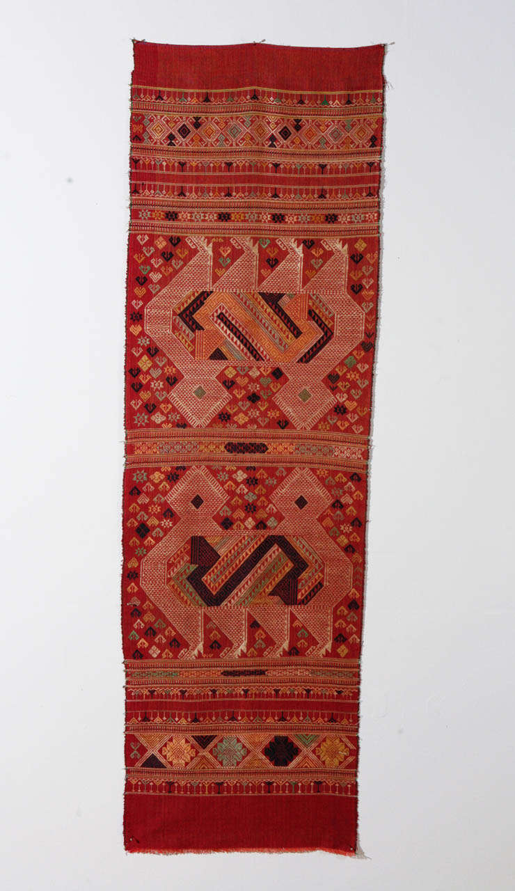 Tai Daeng Silk & Cotton Brocade Weaving