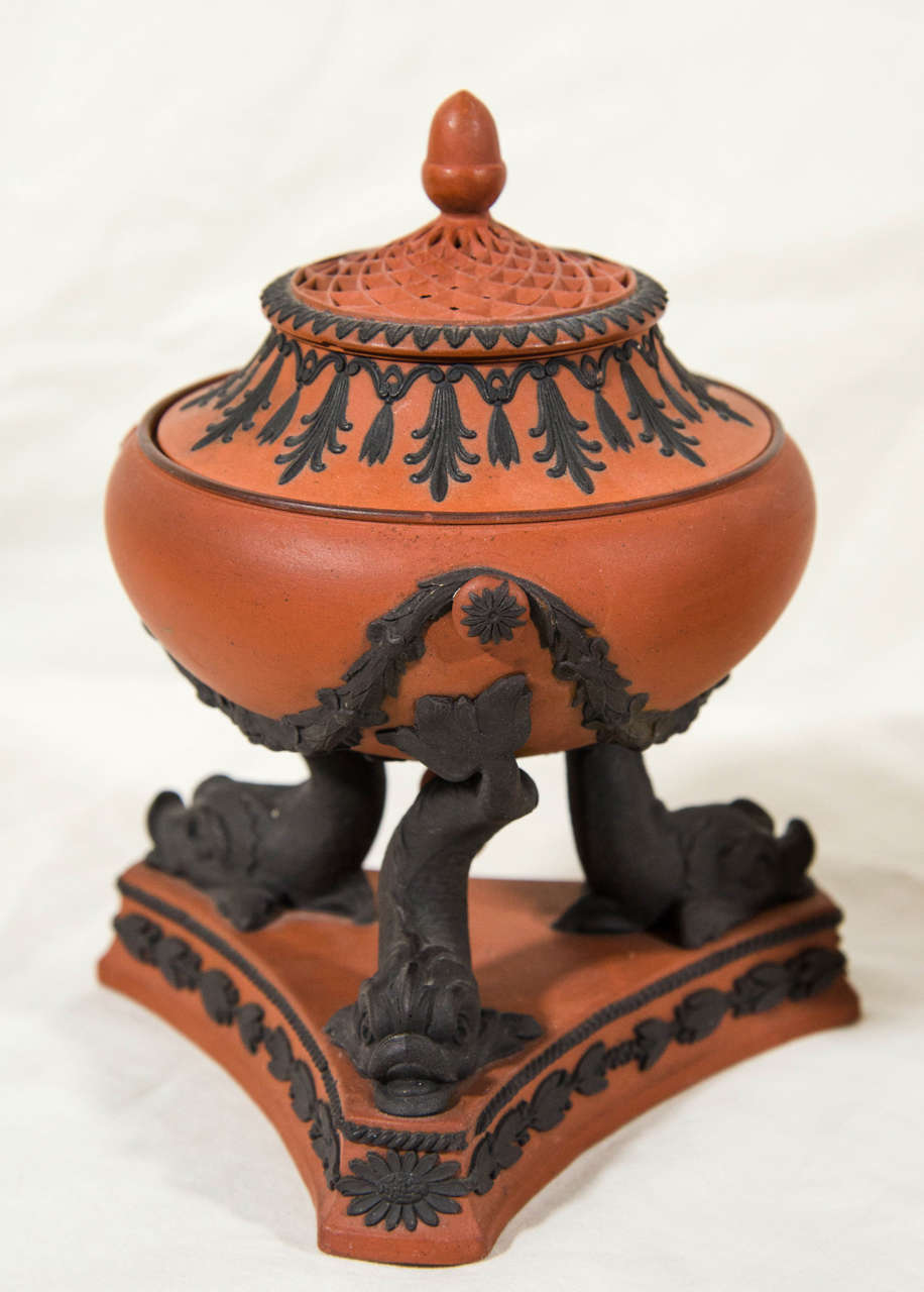 Pair of Early 19th Century Wedgwood Rosso Antico and Black Basalt