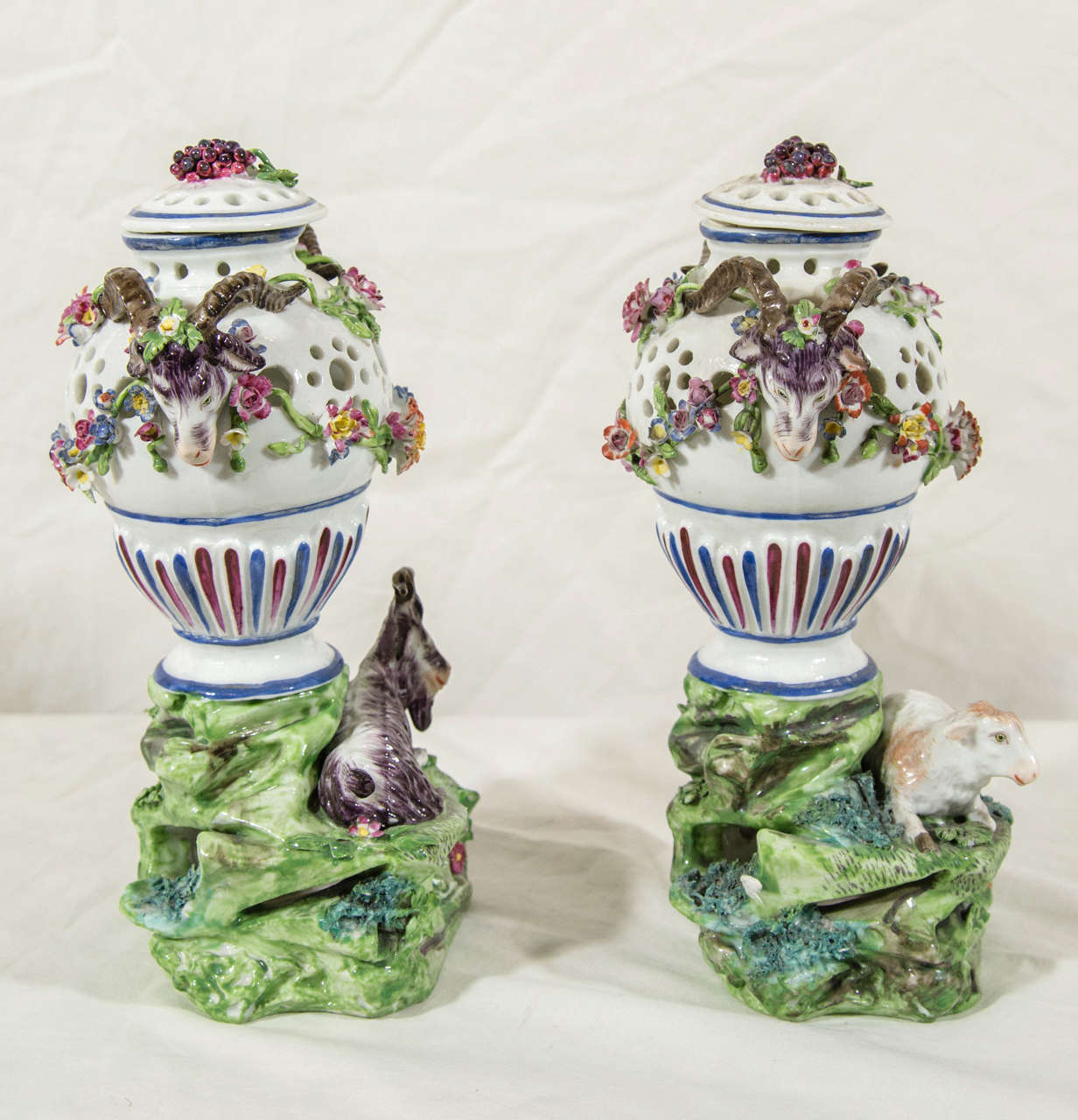 Pair of French Potpourri Vases In Excellent Condition In Katonah, NY