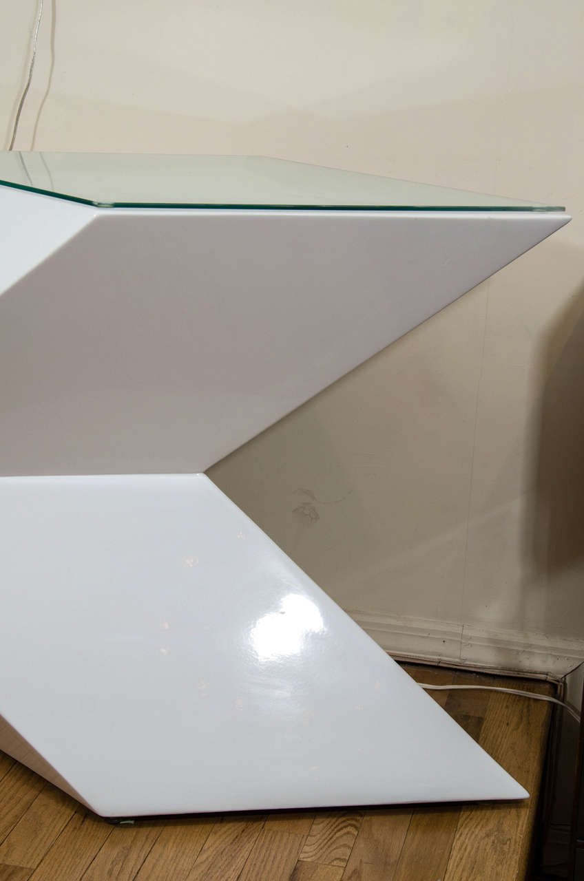 Angular Cantilevered White Lacquered Wood Console In Good Condition In New York, NY