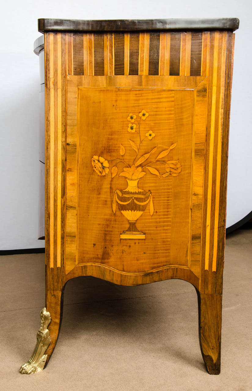 George III Marquetry Serpentine Commode, circa 1775 For Sale 5