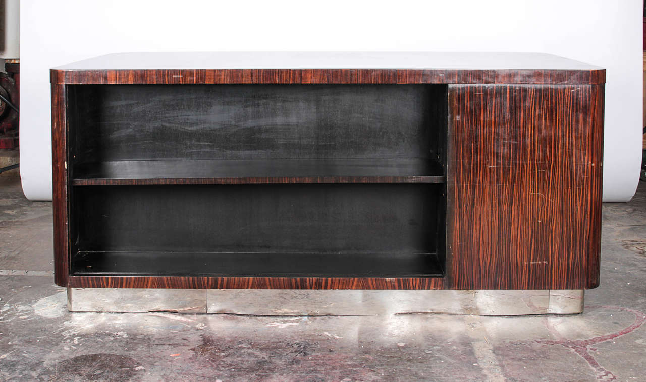 20th century midcentury Ebene de Macassar Executive desk. Not available for sale or to ship in the state of California.