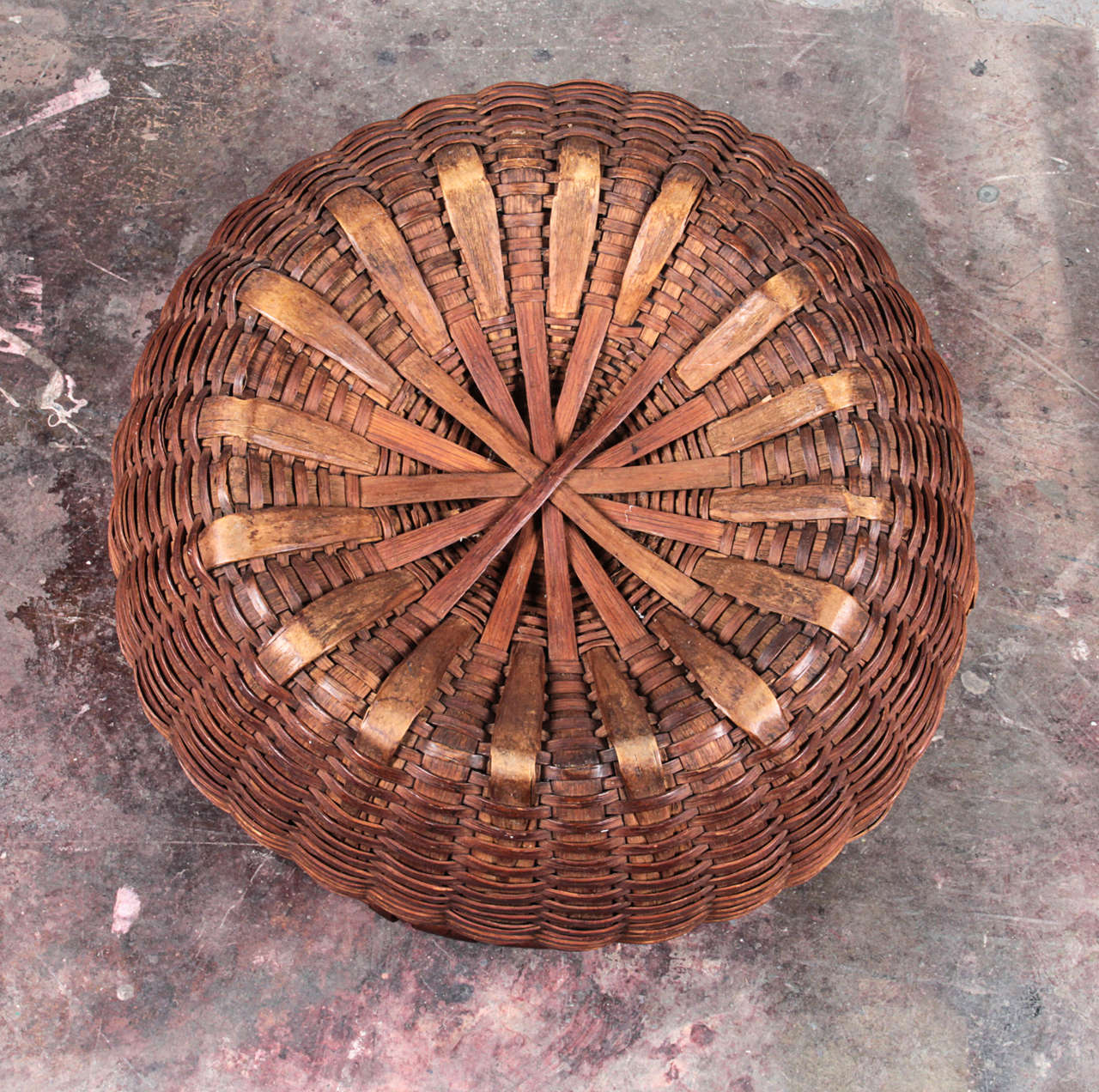 20th Century Woven Fruit Basket In Good Condition For Sale In New York, NY