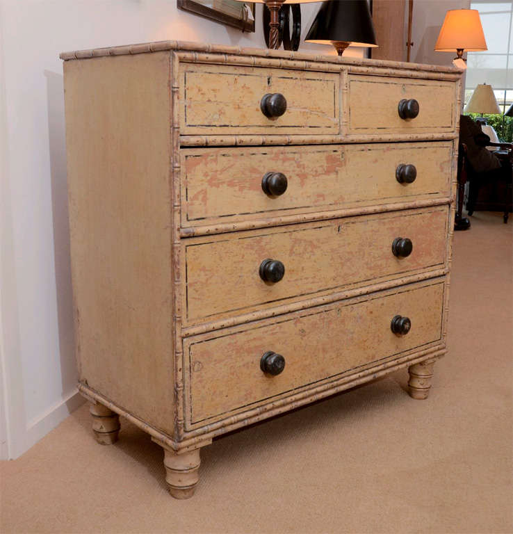 19th Century Painted Chest of Drawers - Original Paint 1