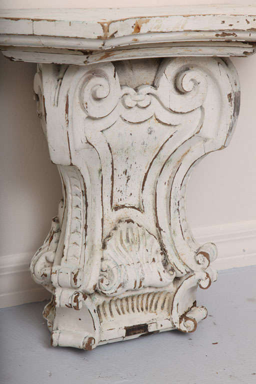 Pair of Architectural Wall Corbels In Good Condition In West Palm Beach, FL