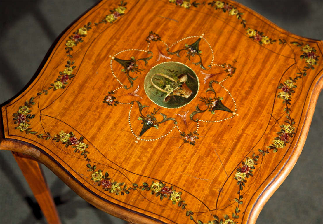 Painted Satinwood Occasional Table In Good Condition For Sale In Stamford, CT