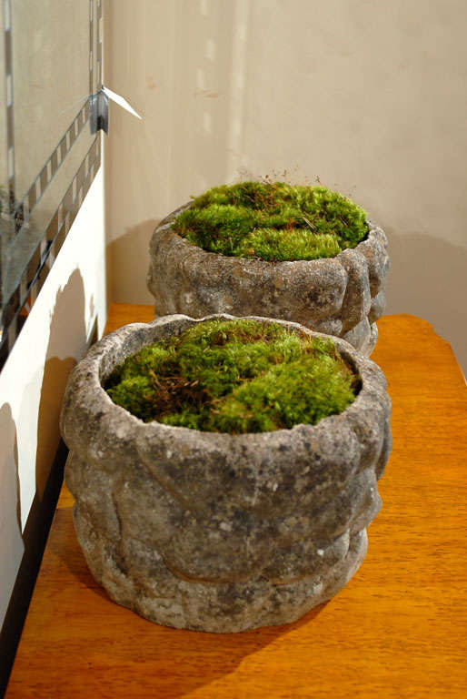 Pair of Planters in Faux Stone Design 2
