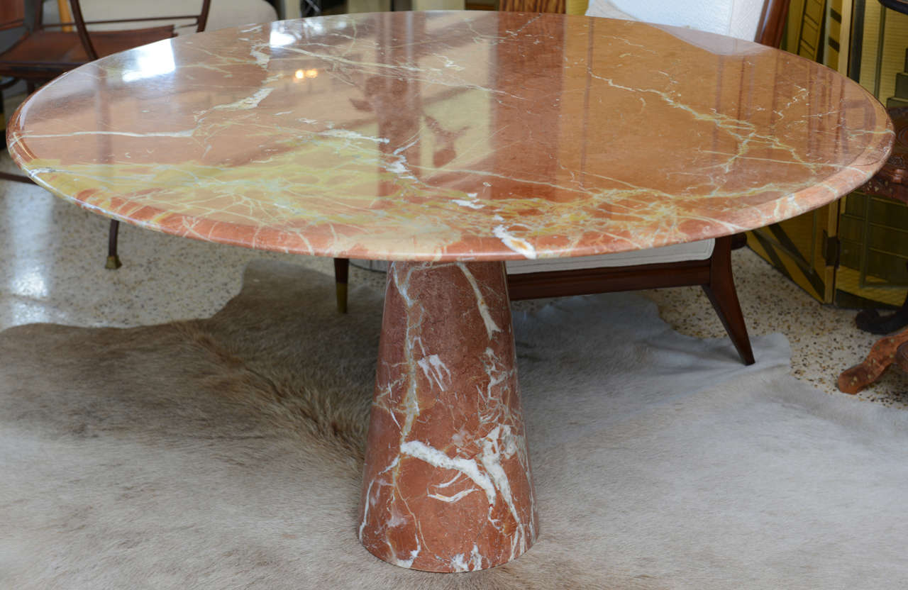 Marble Center/Dining Table in the Manner of Angelo Mangiarotti