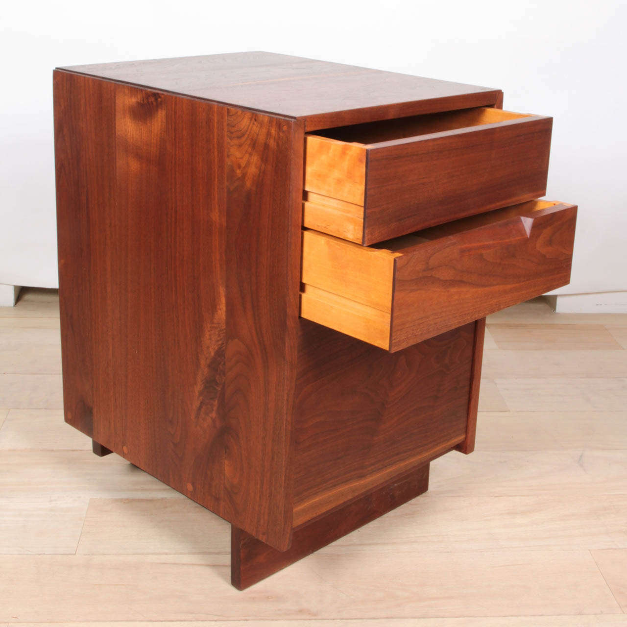 George Nakashima Bedside Chest of Drawers In Excellent Condition In New York, NY