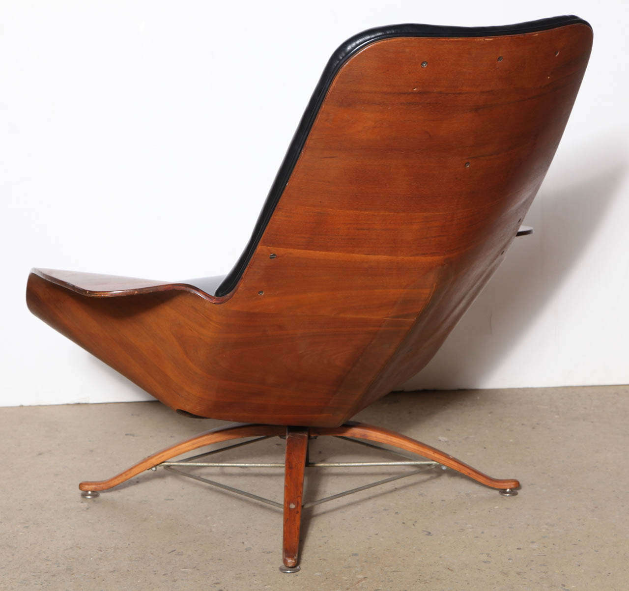 Mid-20th Century early George Mulhauser Lounge Chair and Ottoman