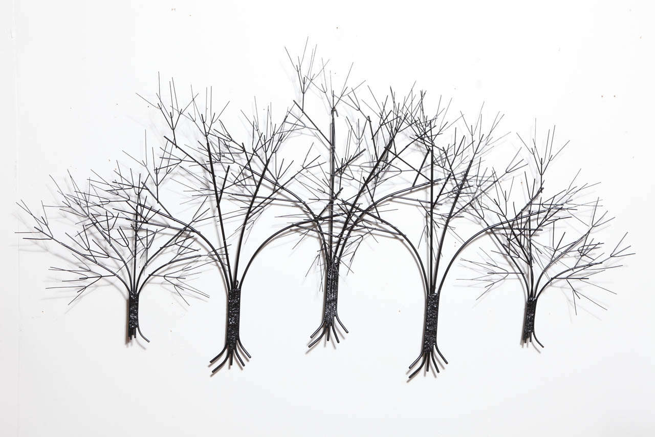 Late 1970s Curtis Jere three dimensional, horizontal five tree wall relief.
Featuring a winter treescape with in black lacquered copper and brass.