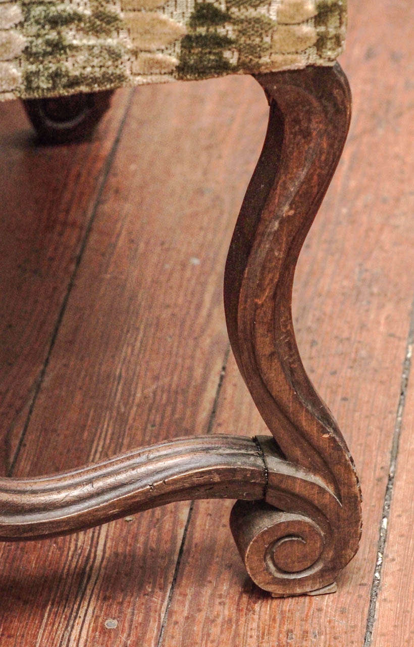 19th Century Walnut Stool In Good Condition In New Orleans, LA