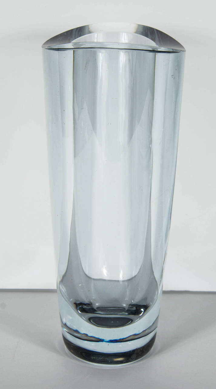 Mid-Century Modernist smoked art glass handblown vase by Stromberg. This ultra chic tall vase by Stromberg is of handblown art glass in hues of the blue and smoked glass that Stromberg is known for and accented with an ombre effect ranging from blue
