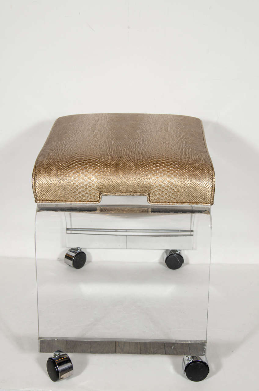 Mid-Century Modernist Waterfall Lucite Stool with Faux Bronze Metallic Python In Excellent Condition For Sale In New York, NY