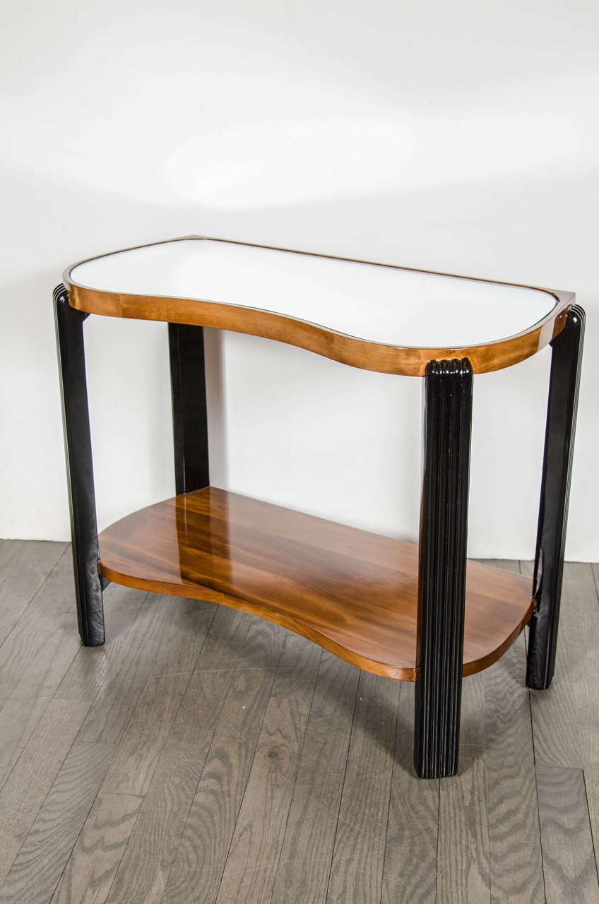 Mid-20th Century Art Deco Machine Age Side Table with Streamline Reeded Leg Design For Sale