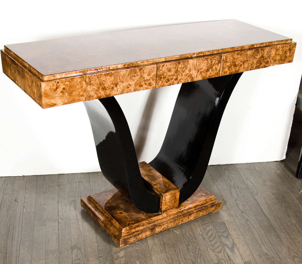 Gorgeous Art Deco Console with 3 Drawers in Book-Matched Burled Carpathian Elm In Excellent Condition In New York, NY