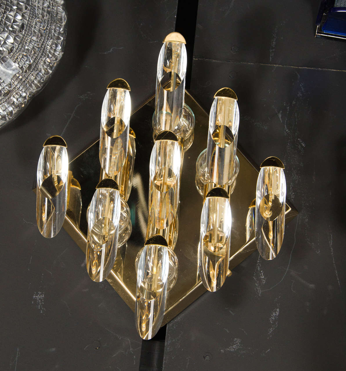 Sculptural Mid-Century Brass and Lucite Flush Mount Chandelier by Sciolari In Excellent Condition In New York, NY