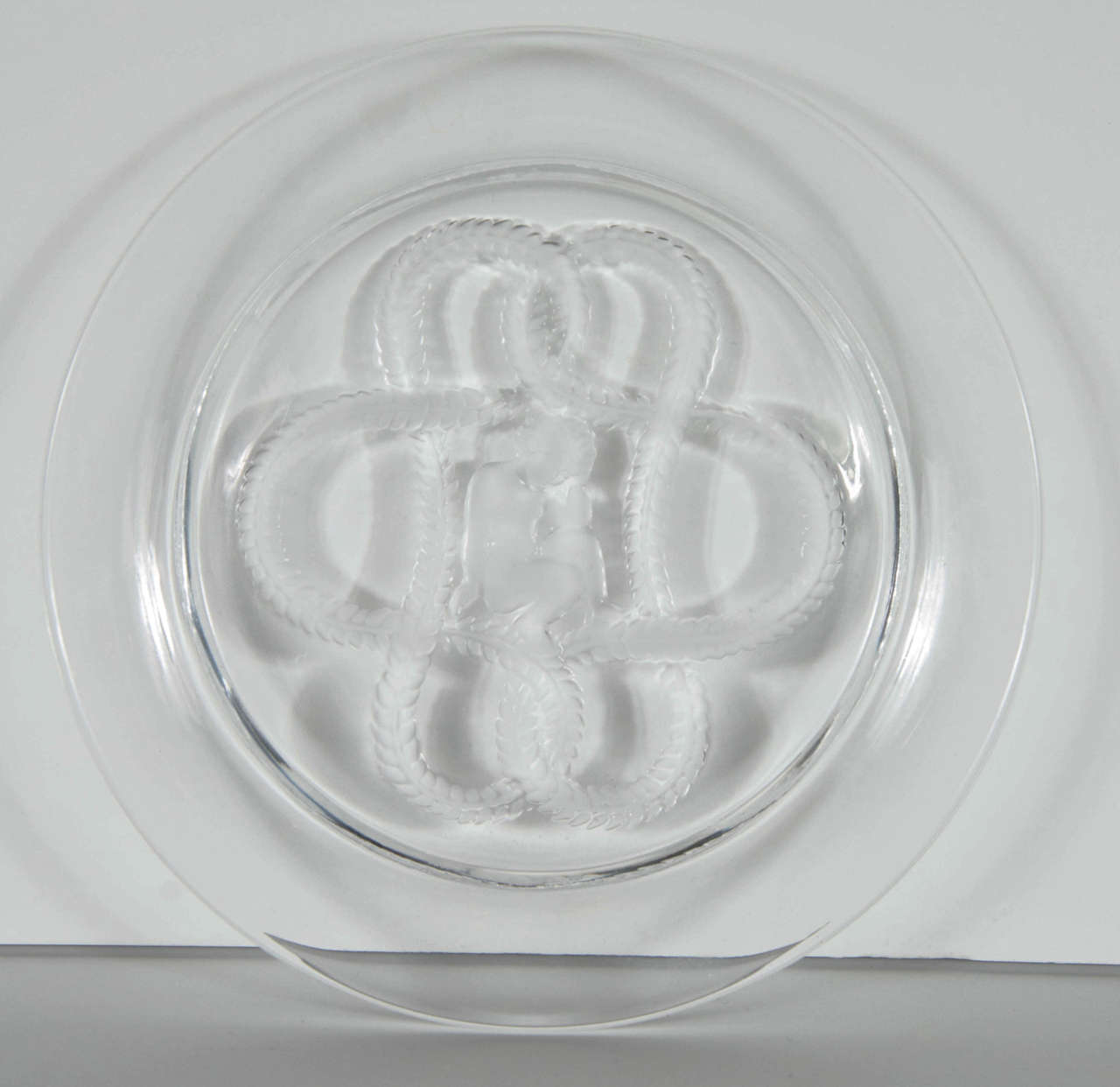 Fine Art Deco Lalique Plate with Frosted Glass Details For Sale at 1stdibs