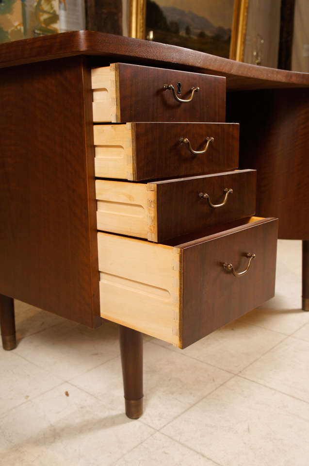 Curved Mahogany Desk by Kai Kristiansen In Excellent Condition In Hudson, NY