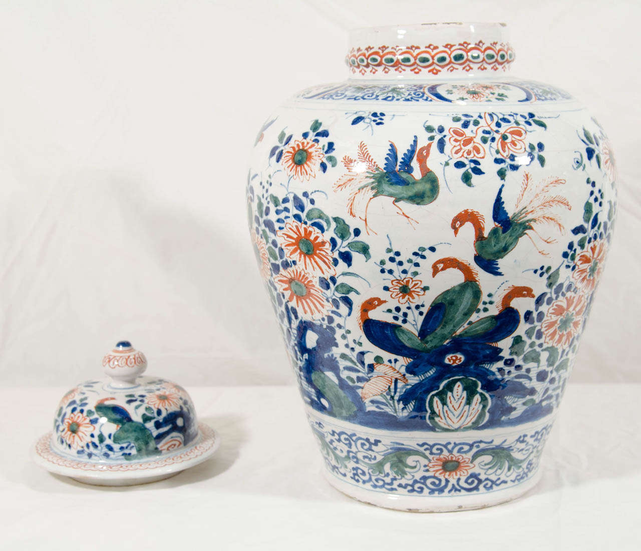 A Pair of Dutch Delft Polychrome Covered Jars In Excellent Condition In Katonah, NY
