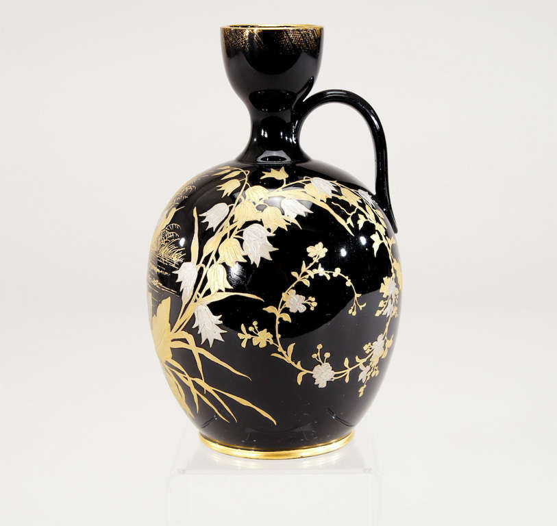 19th Century Aesthetic Movement Black Porcelain Vase with Gold & Platinum In Excellent Condition For Sale In Great Barrington, MA