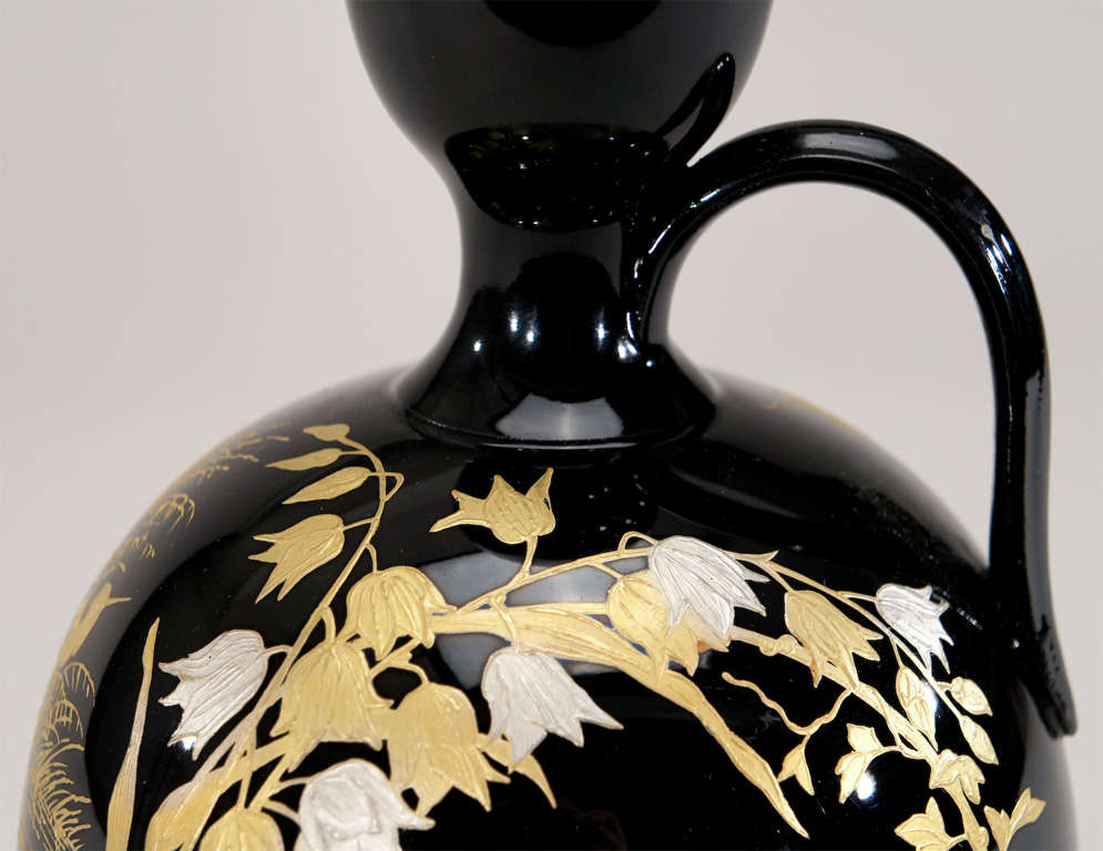 Vase en porcelaine noire avec or et platine du 19e siècle Aesthetic Movement en vente 2