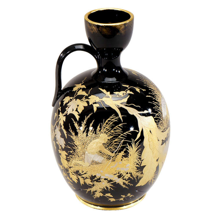 Vase en porcelaine noire avec or et platine du 19e siècle Aesthetic Movement