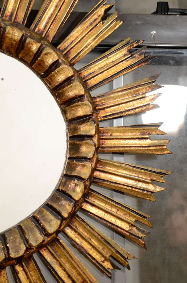 Giltwood Sunburst Mirror In Good Condition In New York, NY