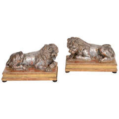 A Pair of Early 19th Century Carved Lions