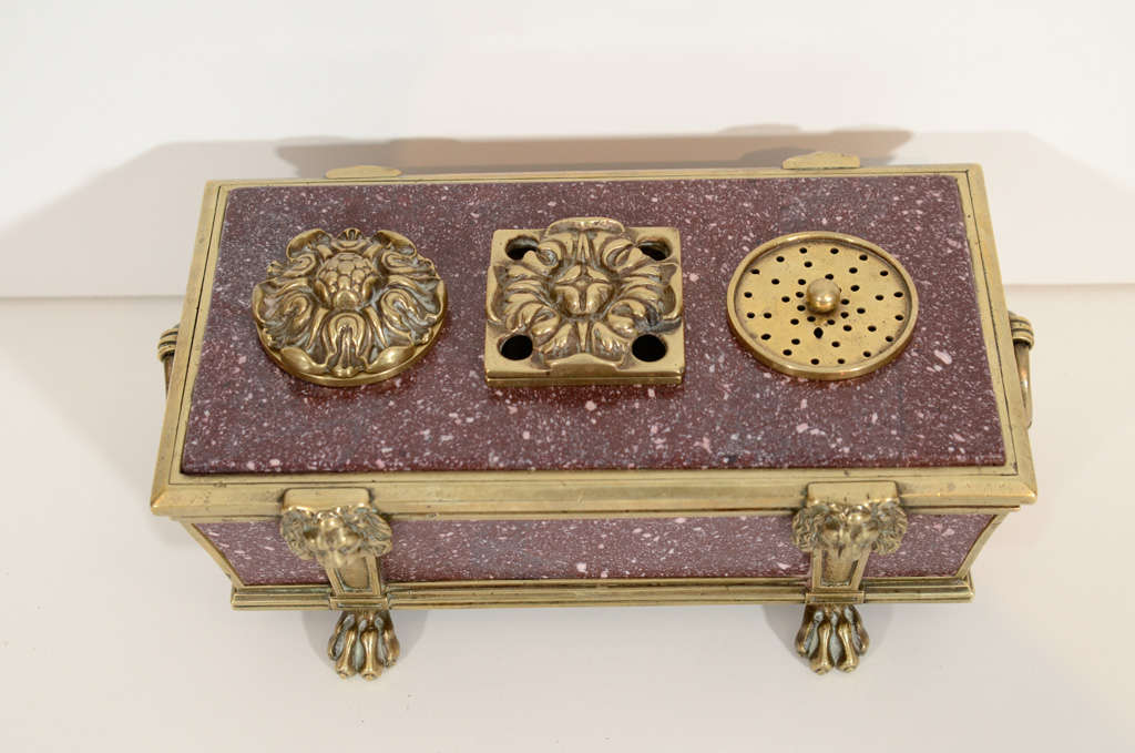 English Regency Porphyry Inkwell In Excellent Condition For Sale In New York, NY