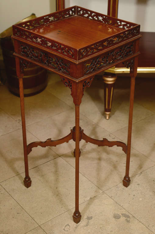 19th Century Pair of George III Mahogany Urn Stands