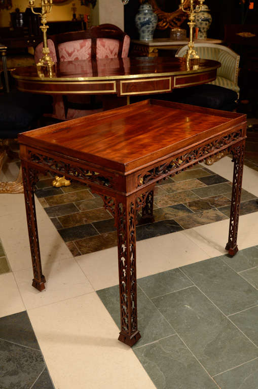 18th Century and Earlier Fine George II Mahogany Silver Table