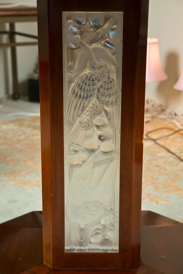 Lalique  Atlantique Pedestal Table For Sale 3