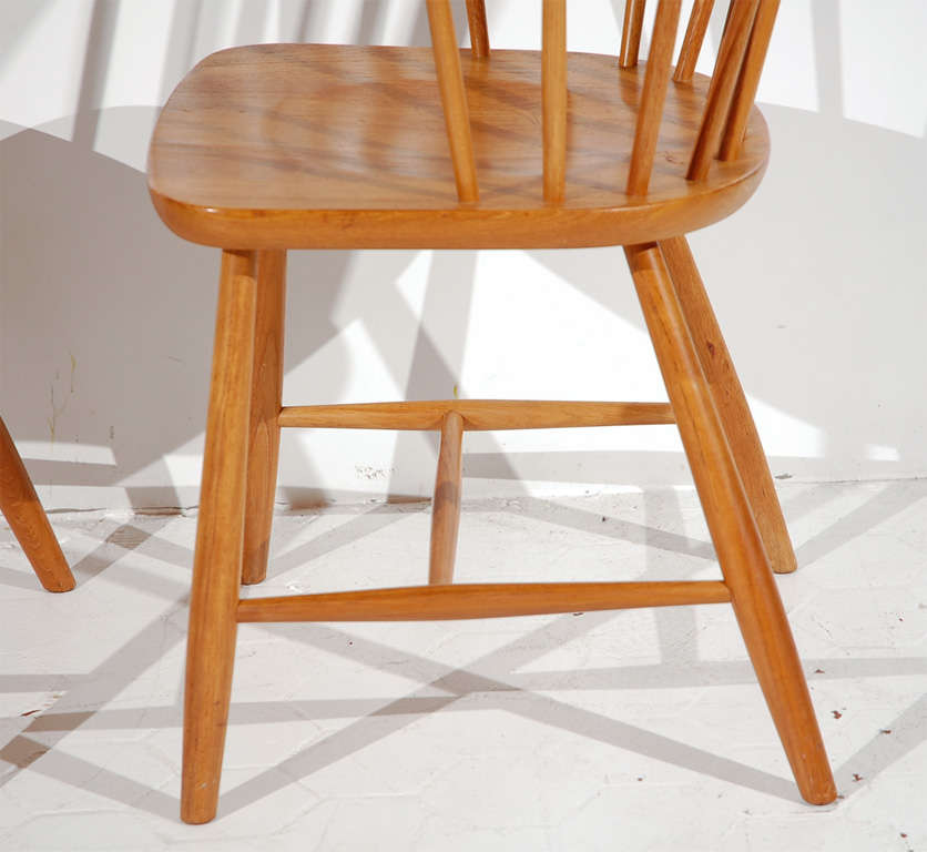 Mid-20th Century Set of Six Windsor Dining Chairs