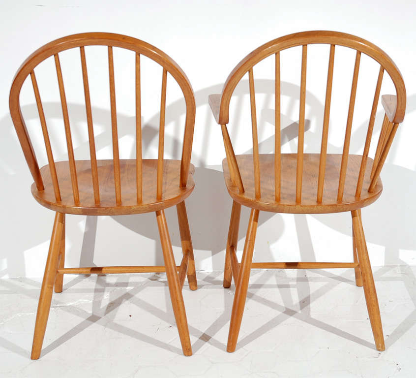 Set of Six Windsor Dining Chairs 1