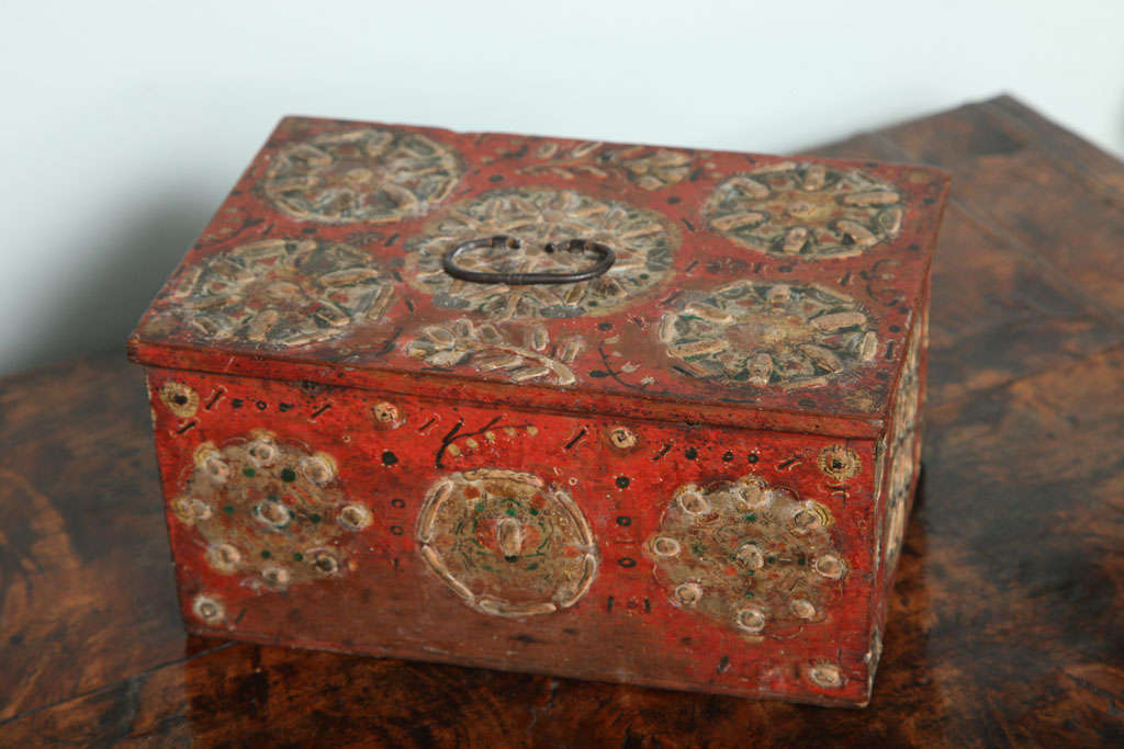 18th Century and Earlier 17th Century Painted Folk Art Scandinavian Box