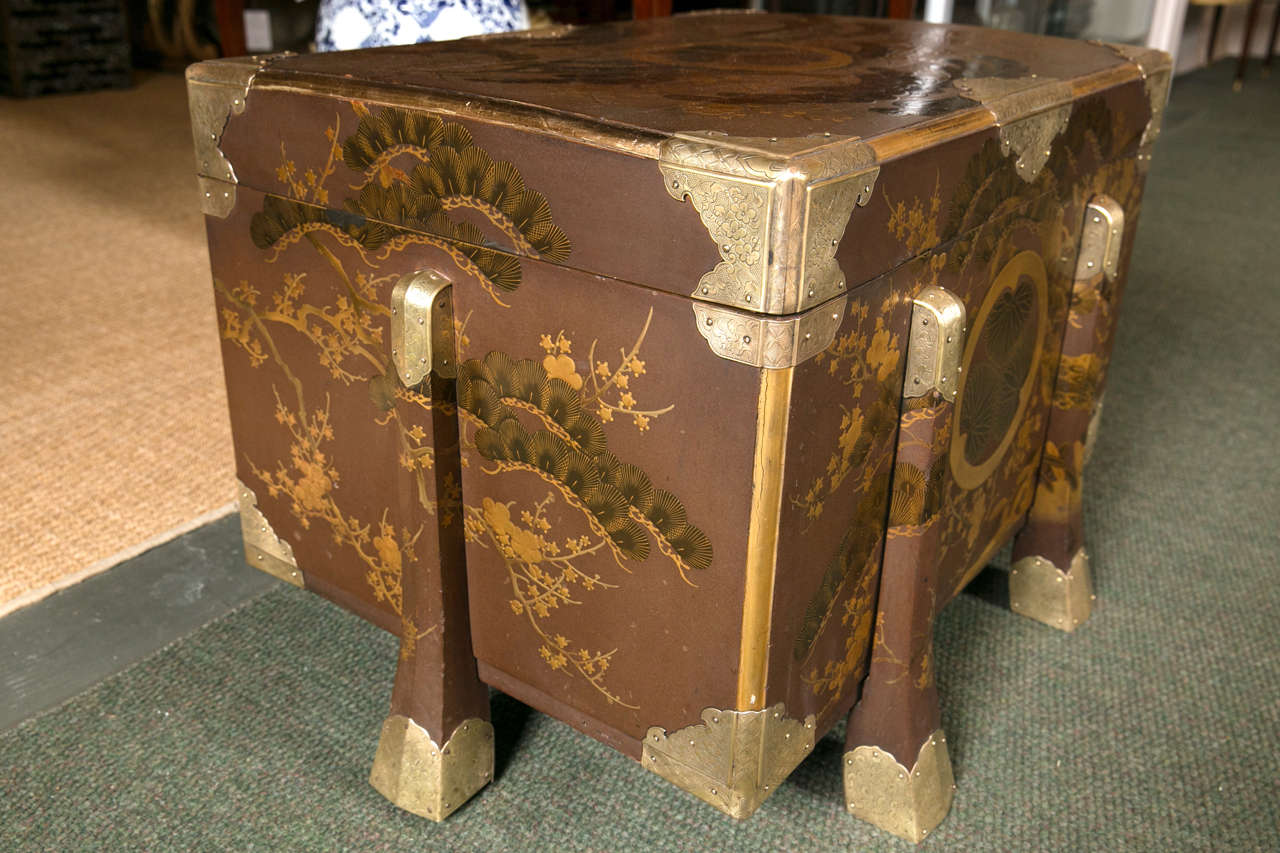 Japanese Lacquered Trunk 2