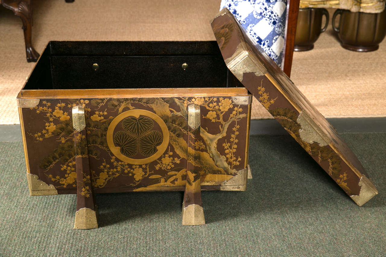 Japanese Lacquered Trunk 3
