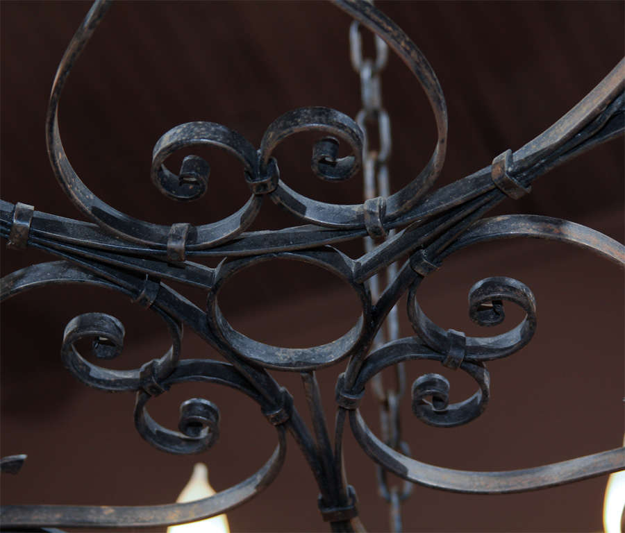 French Round Iron Chandelier In Excellent Condition For Sale In Kirkland, WA