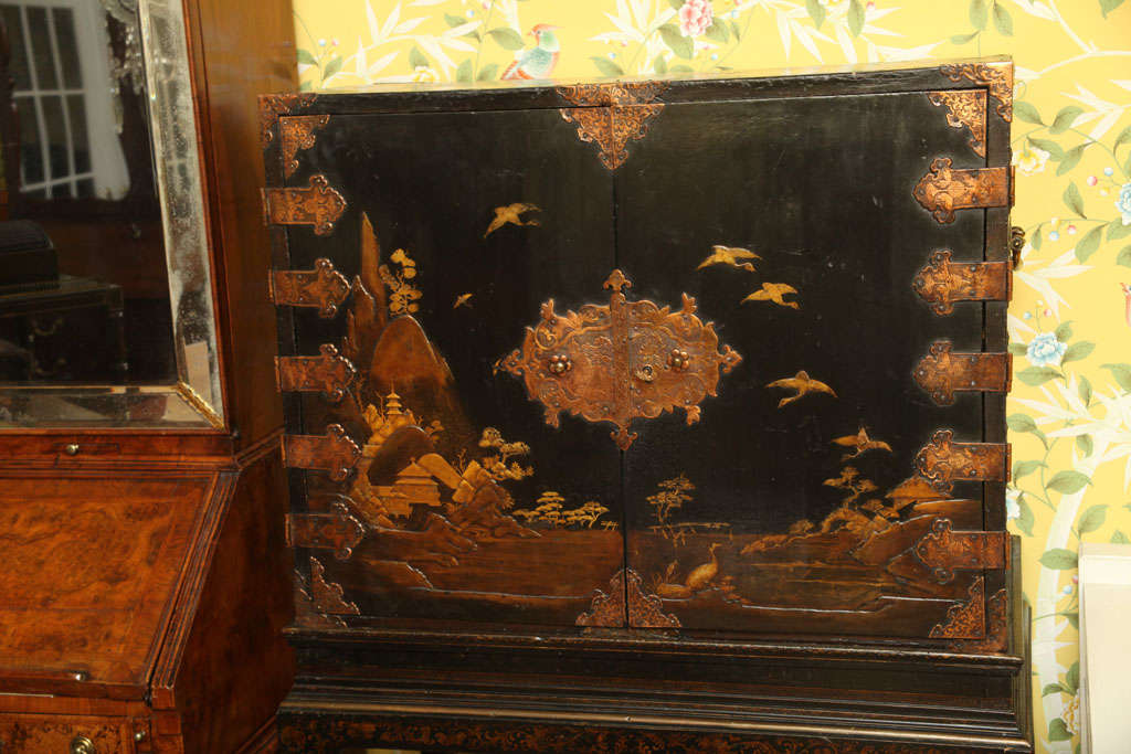 18th Century and Earlier Fine 17th  century Japanes lacquer cabinet on stand.