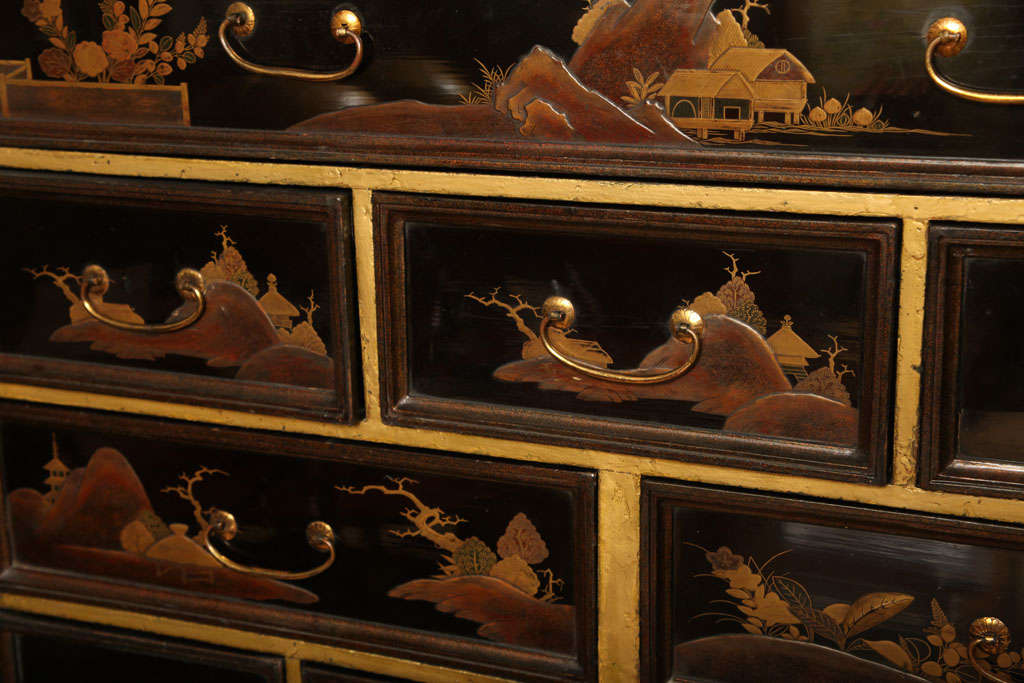 Fine 17th  century Japanes lacquer cabinet on stand. 5