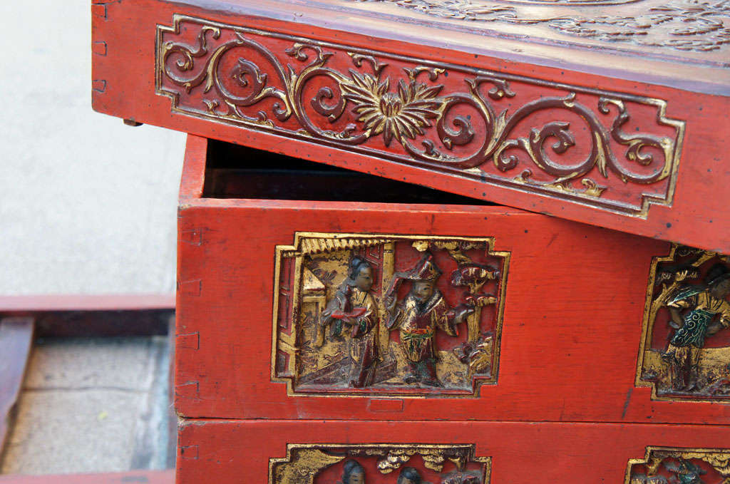 Fine Chinese Lacquered Food Storage Box of Impressive Size For Sale 4
