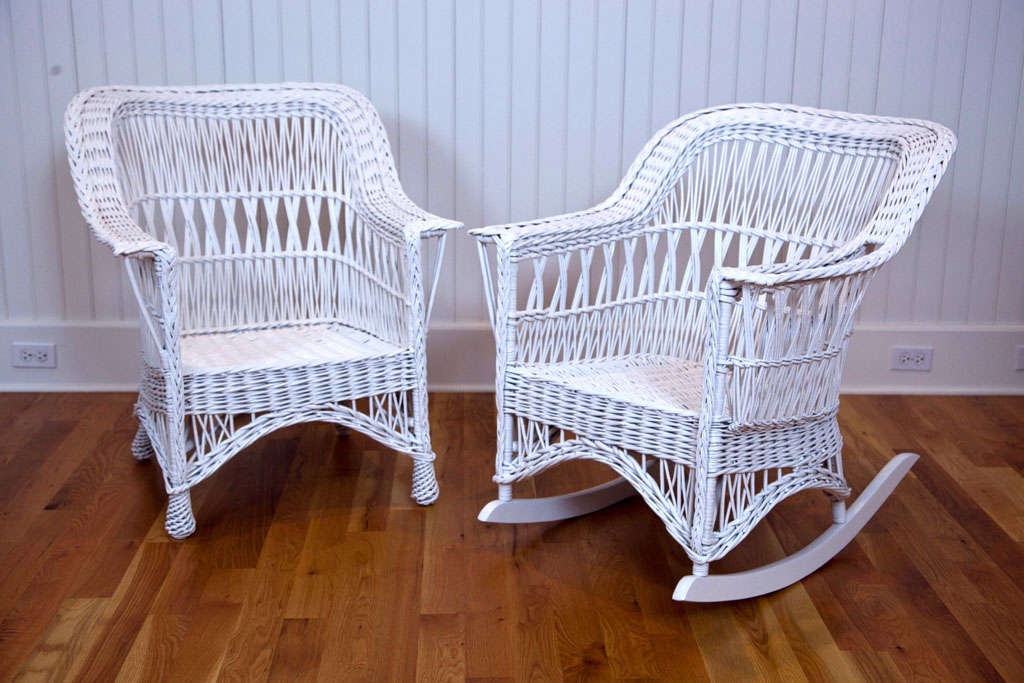 Willow chair and rocker with intricate woven design on back in excellent condition. Rocker includes magazine pocket.

Dimensions:

29