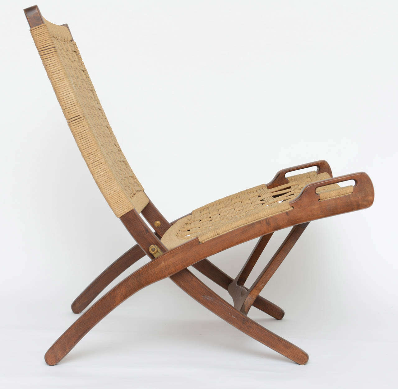 Milieu du XXe siècle Paire de chaises pliantes en corde tissée Wegner 1950s