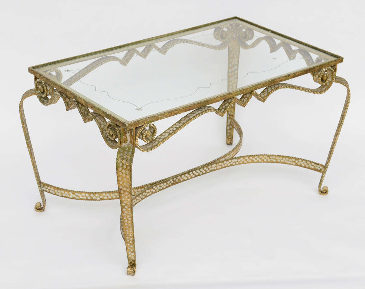 Italian Modern Hand-Hammered Gilt Iron and Glass Low Table, Pier Luigi Colli In Excellent Condition For Sale In Hollywood, FL