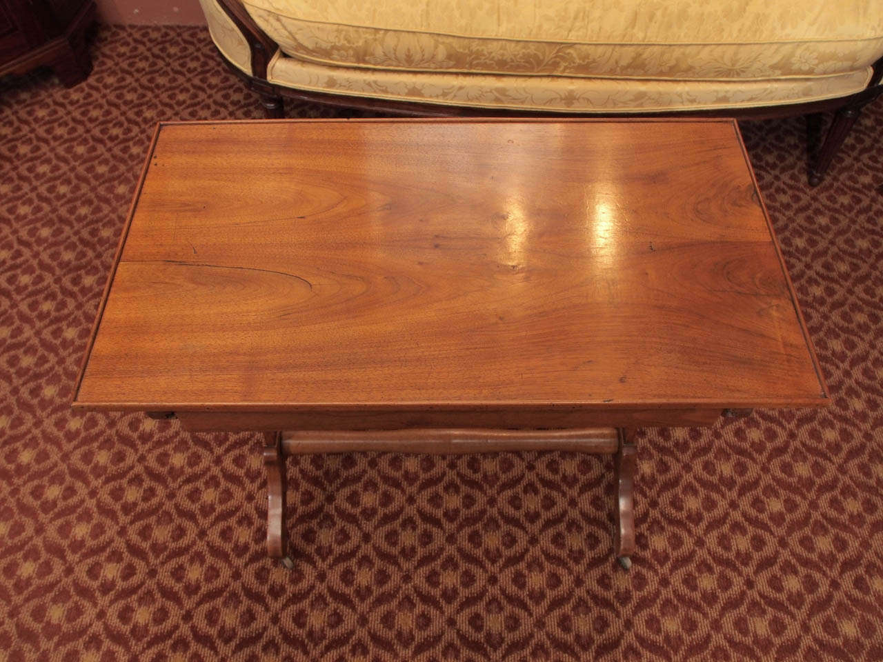 Early 19th Century French Walnut Salon Table In Good Condition For Sale In New Orleans, LA