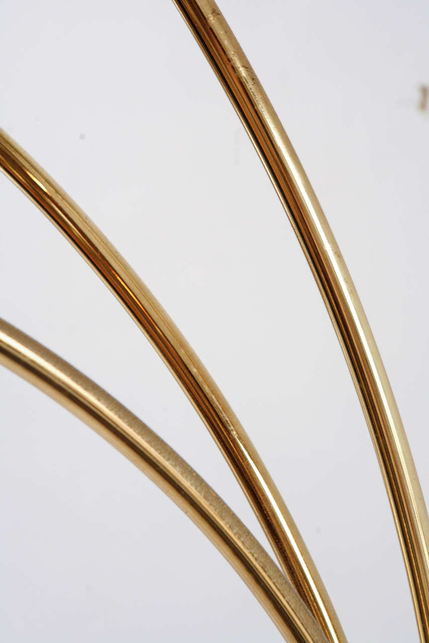 Vieux lampadaire en arc à trois bras en laiton et marbre 2