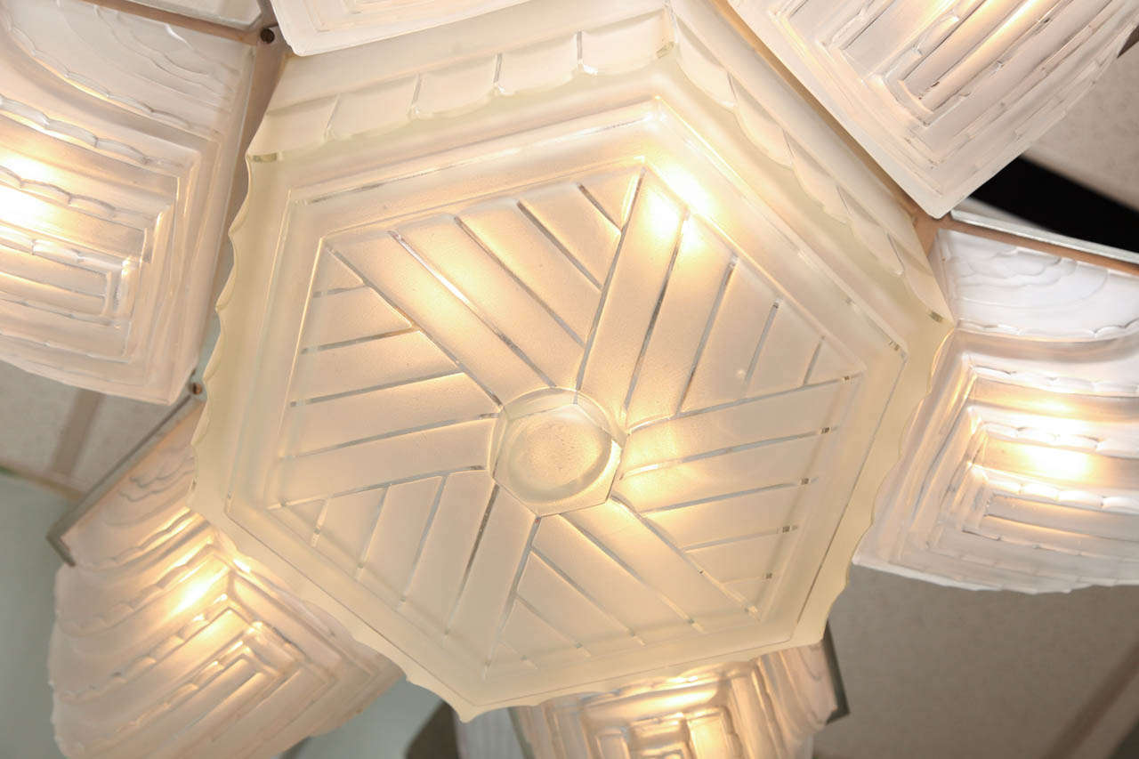 Large and Important Art Deco Chandelier by Sabino In Good Condition For Sale In Bridgewater, CT