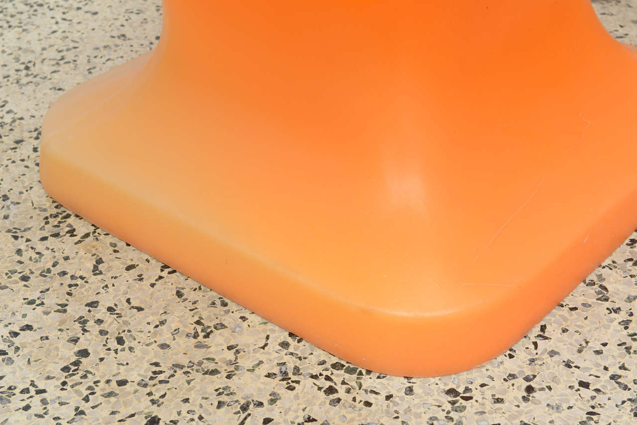 Mid-20th Century Iconic Plastic Hand Chair, USA, Late 1960s
